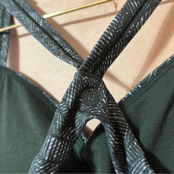 Lululemon | Wrap It Up Tank Top Built in Bra Crossover Jazzy Gator Green Size 8 - Picture 9 of 10